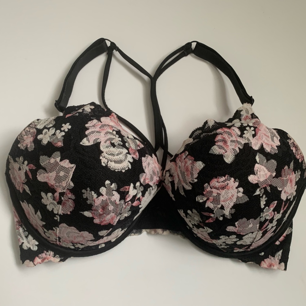 PINK Victoria’s Secret front snap Bra - 34DD